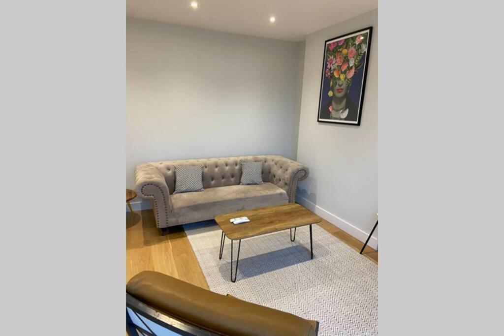 Spacious 1 Bedroom Apartment With Sea Views New Quay Zewnętrze zdjęcie